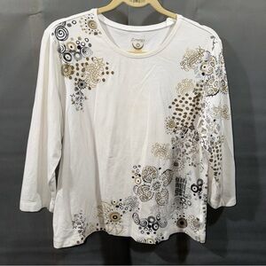 Zenergy Women's White 3/4 Sleeve Stretch Top Sz 2 With A Bold Pattern